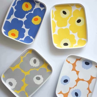 สินค้าพร้อมส่ง จานสี่เหลี่ยมทรงมนลายดอก Marimekko