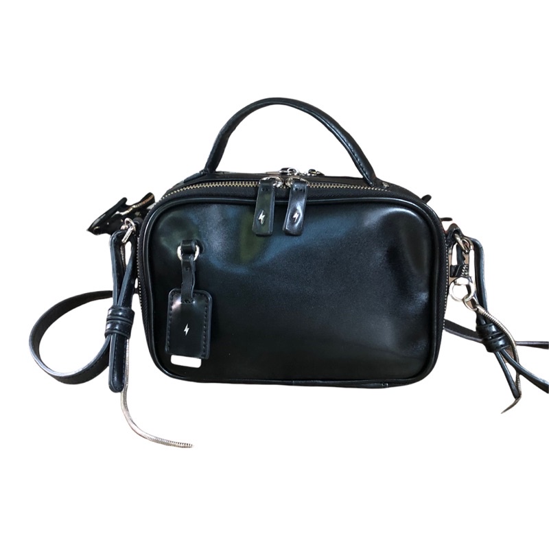 Pauls Boutique London⚡️crossbody สีดำ กระเป๋ามือสอง