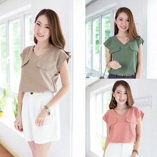 Narinari : MT1900 Front Flap Sleeveless Blouse เสื้อทำงาน (ใช้โค้ด NARISP9 ลดทันที 65.- เมื่อช็อปครบ 500.-)