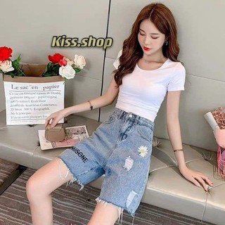 Kiss.shop🌟พร้อมส่ง🌟กางเกงยีนส์ขาสั้นสามส่วน(แถมเข็มขัด) ปักดอกเดซี่สวยๆ(6611)