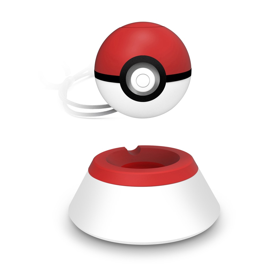 does the pokeball plus come with a charger