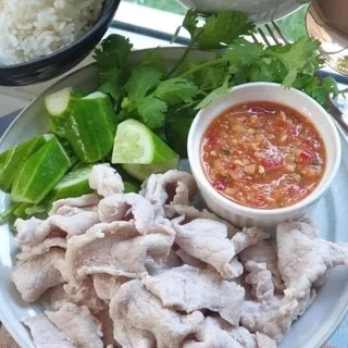 หมูหั่นแกง1kg.(ผสมไก่)🐷🐷⚡️ส่งด่วน 🔥ค่าส่งเหมา✅คละได้ทั้งร้าน❗️โฟมฟรี💦🚚💨ส่งขนส่งแช่เย็น❄️