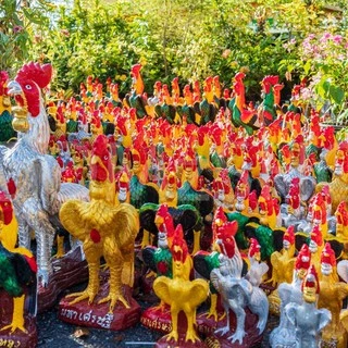 รับประกันแตกหัก ไก่แก้บน สูง 13 ซม. อกมีลาย คละสี สีไก่ชน รูปปั้นไก่ ไก่ชน ไก่แก้บนไอ้ไข่