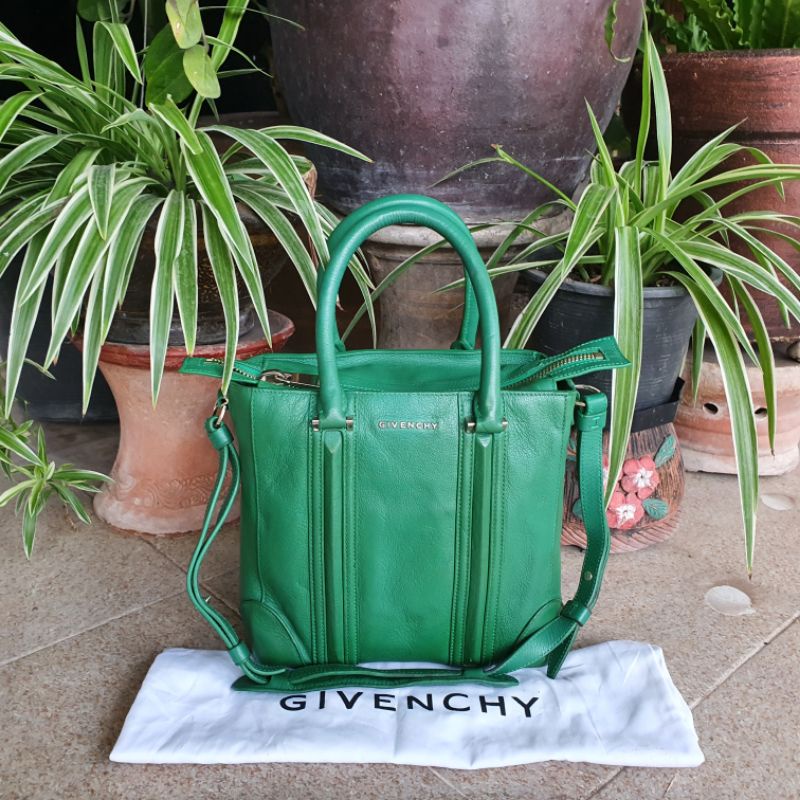 กระเป๋า Givenchy Lucrezia mini shopping tote bag (มือสองของแท้)