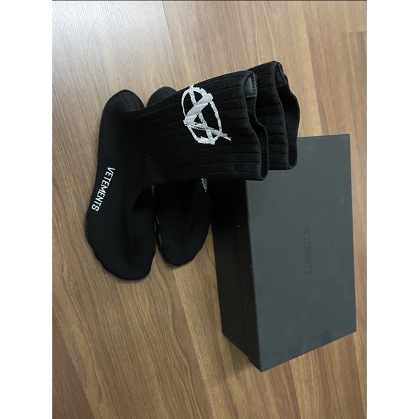 vetements ออก club21