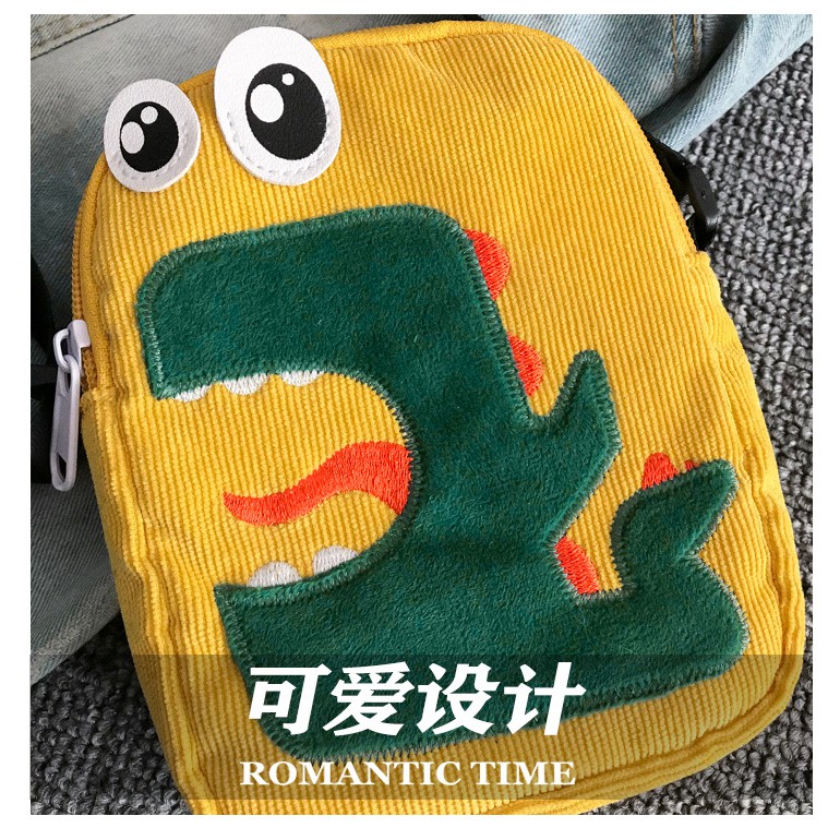 กระเป๋าสะพายข้างผ้าแคนวาสการ์ตูนตาโตใบเล็ก A29