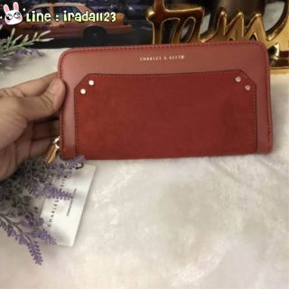 New! 2018 CHARLES &amp; KIETH STUDDED LONG WALLET ของแท้ ราคาถูก