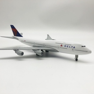 โมเดลเครื่องบิน Delta B747  ขนาด 20 ซม.ลำใหญ่ ทำด้วยเหล็ก  มีล้อและขาตั้งโชว์  สวย งานละเอียด - ของเล่น ของขวัญ ตั้งโชว์