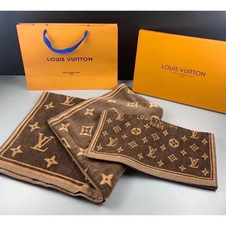 LOUIS VUITTON MONOGRAM CLASSIC BEACH TOWEL IN BROWN ชุดผ้าขนหนู แบรนด์หลุยส์วิตตอง สีน้ำตาล ลายปริ้นท์ตัวหนังสือ LV