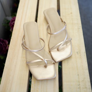 PMR Shoes รองเท้าแตะหนังไมโครไฟเบอร์ รุ่น Milli Sandal สีR.gold(หน้ากว้างบวกเพิ่ม1 ไซส์ จากปรกติ)