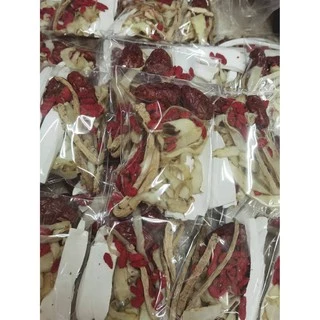 เครื่องตุ๋นยาจีน พร้อมส่ง（炖汤包G50）สด ใหม่คัดสรรอย่างดีชุดเครื่องตุ๋นยาจีนบำรุ่งร่างกายนำไปตุ๋นไก่ หรือกระดูกหมูบำรุงกำลัง