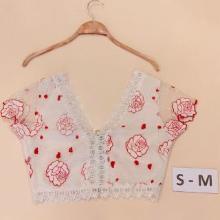 เสื้อครอปผ้าดีมาก มีซับใน ฟรุ๊งฟริ๊งสุดๆ