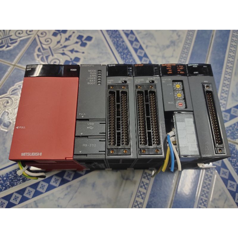 PLC Q SERIES. มือสอง