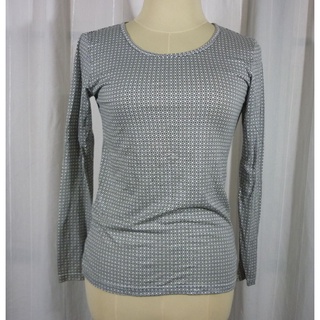 เสื้อฮีทเทคหญิง ลายเรขา Uniqlo heattech Sz S-M