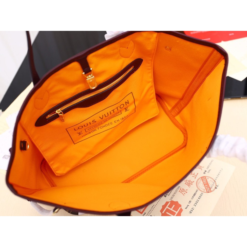 v Classic old flower messenger bag Louis Vuitton shoulder bag lv