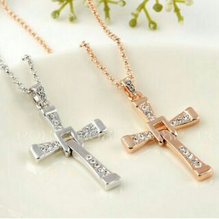 ROXI สร้อยคอ สวยงามด้วยจี้ 18K White Gold /Rose gold plated ไม้กางเขนประดับด้วยคริสตัล