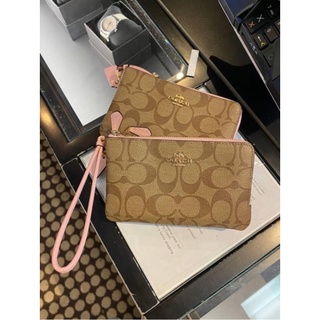 พร้อมส่ง แท้ 🇺🇸💯% New Coach กระเป๋า คล้องมือ 2 ซิป S DOUBLE CORNER ZIP WRISTLET IN SIGNATURE CANVAS 87591 BLOSSOM