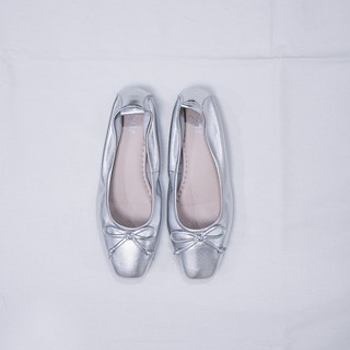 Soulmate Shoes รองเท้าหนังแกะ Linda Mate in Silver