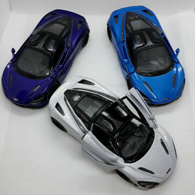 โมเดลรถเหล็ก McLaren720S
