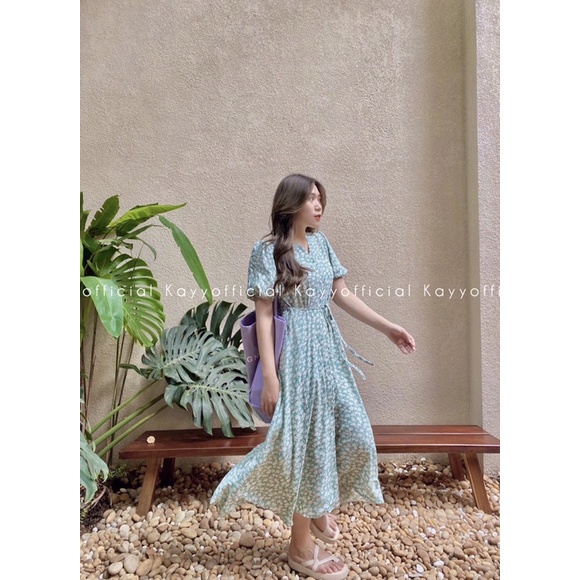 ชุดเด็กลายดอกคอปกผ่า_vht