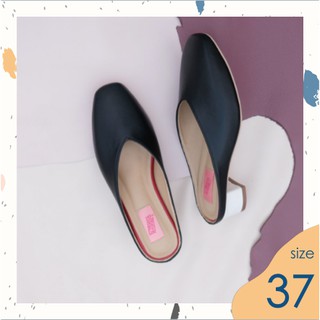 ไซส์37 Mona Black Slip on รองเท้าทรงสวม