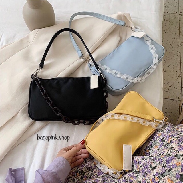 พร้อมส่ง‼️👜Jennie bag 💰320บาท 💛💙🖤