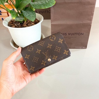 Lv Tresor มือสองของแท้💯ค่ะ (รบกวนทั่กแชทก่อนสั่งค่ะ)