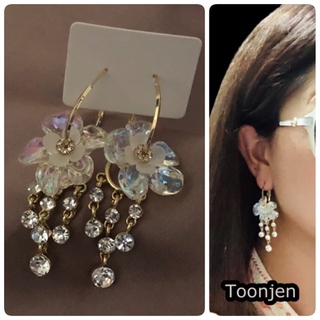 (พร้อมส่ง) Toonjen 🎁ต่างหูดอกไม้ระย้า แบบห่วง  ฟรุ้งฟริ้งน่ารักมากค่ะ ❤️คุณภาพดี น้ำหนักเบา ไม่เจ็บหู💰แถมฟรีถุงกำมะหยี่