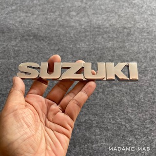 โลโก้ SUZUKI ติดท้าย สีเงิน ขนาด 15.5x2.5cm