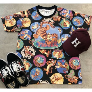 เสื้อ &amp; เดรสผ้าดาวกระจายลาย Tigger