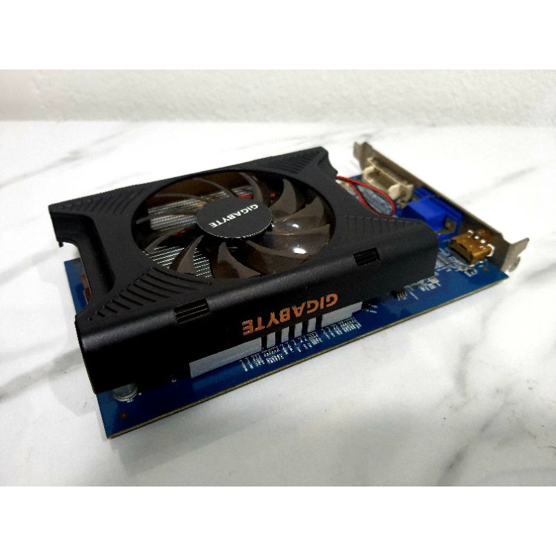 การ์ดจอ GIGABYTE HD5570 OC 1GB สวยๆ