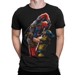 [S-5XL]เสื้อยืดลําลอง ผ้าฝ้าย พิมพ์ลาย Deadpool Vs Wolverine สําหรับผู้ชาย