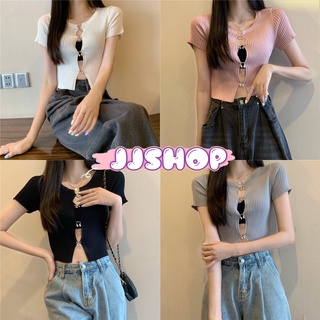 JJ Shop​💜​พร้อมส่ง เสื้อไหมพรมคอกลม แขนสั้นผ้าร่องเว้าหน้าอกดีเทลเกี่ยวเสื้อ "37016-1"