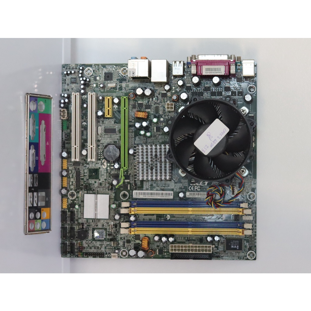 เมนบอร์ด Acer --socket  775 พร้อม CPU intel  + ฝาหลัง