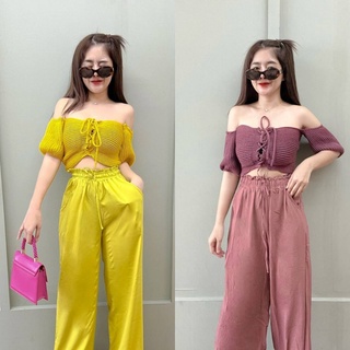 Set2pcs.  เสื้อไหมพรมถักเปิดไหล่+ กางเกงขาบาน เอวยืด มีกระเป๋าข้าง งานสวยมากกก