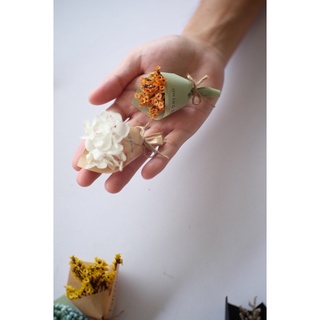 Mini bouquet of dried flowers 10cm