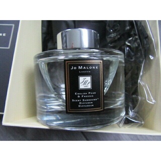 ไม้หอมปรับอากาศ  JO MALONE English Pear &amp; Freesia • Scent Surround Diffuser  • 165ml.พร้อมกล่องและถุง  ทำนองแห่งฤดูใบไม้