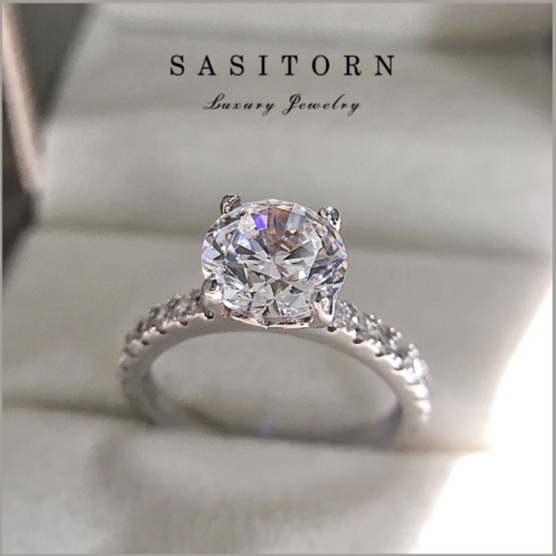♥️Sasitorn แหวนเพชร​ชู 2 กะรัต​ เพชรเกรดดีที่สุดงานเทียบเพชรแท้ สวยหรู ใส่ออกงาน ให้ของขวัญ Jewelry แหวนเงินแท้ ST105
