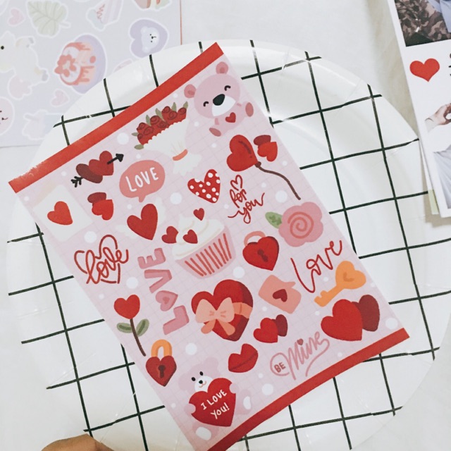 สติ๊กเกอร์ LUV ขาวมัน ไดคัท/ไม่ไดคัท กันน้ำ