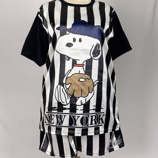 เซทขาสั้น &amp; เสื้อยืดพิมพ์ลายด้านหน้าลาย snoopy