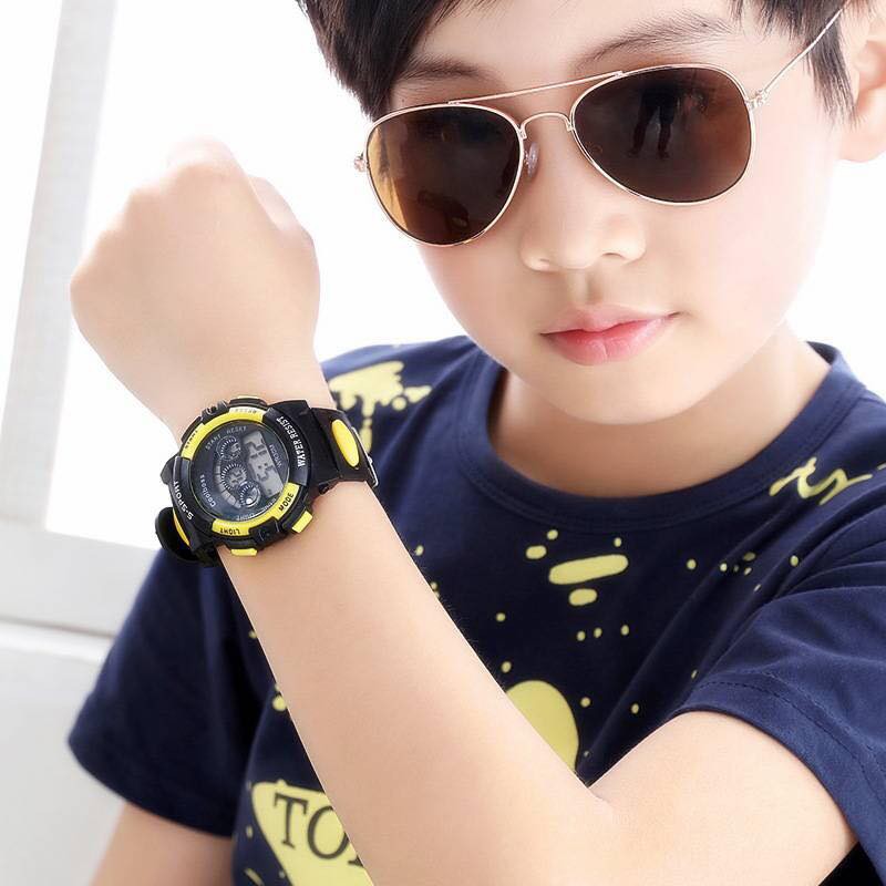 เด็กเด็กดิจิตอล LED กีฬานาฬิกาเด็กปลุกวันที่นาฬิกาของขวัญ 3.5 สปอต