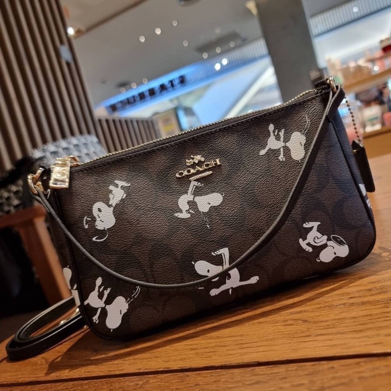 COACH F36674 TOP HANDLE POUCH IN SIGNATURE WITH SNOOPY PRINT