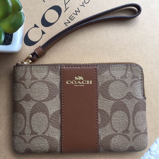 Coach Corner Zip Wristlet In Signature Canvas F58035 IME74