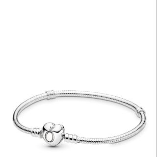 (พร้อมส่ง)*New*Pandora Moments Silver Bracelet with Heart Clasp Size 16/ 17/18