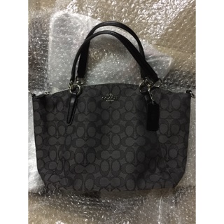Coach ทรงพัด