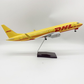 โมเดลเครื่องบิน DHLิ B 737-800 ขนาด 47 ซม. มีไฟส่องสว่างในห้องผู้โดยสาร (Touch or Sound Control) สวย งานละเอียด