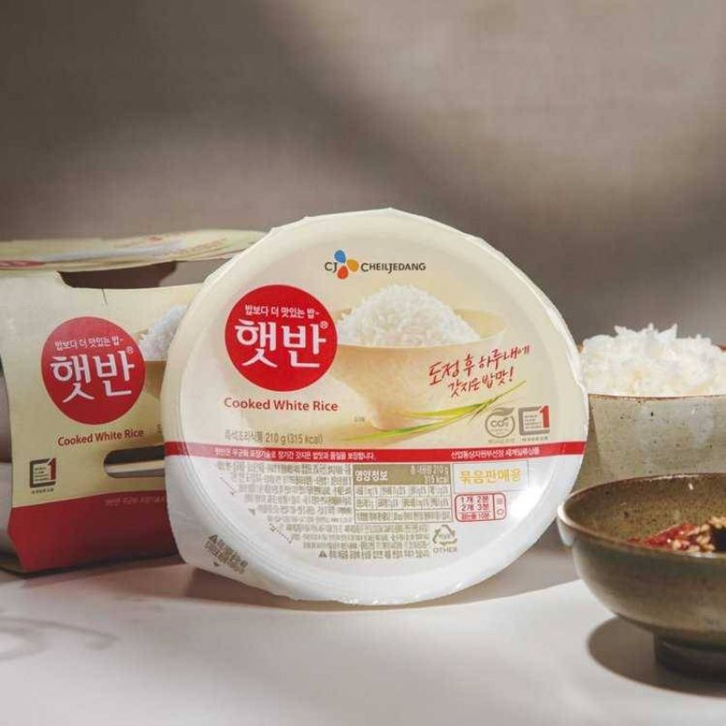 Instant Rice & Porridge 75 บาท ข้าวสวยเกาหลี,ข้าวสวยเกาหลีพร้อมทาน Cooked Korean Rice ขนาด 210g.,210g×3 ยี่ห้อ CJ Food & Beverages