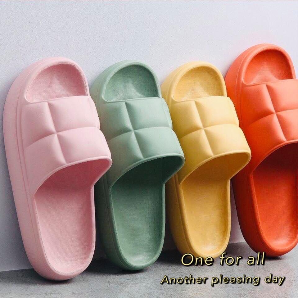 พร้อมส่ง TX179 รองเท้าแตะใส่ในบ้าน ( EVAรุ่นพื้นหนา 4cm )