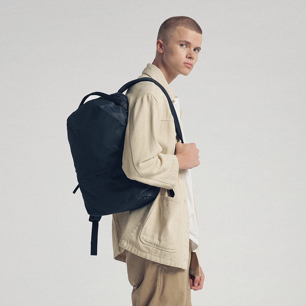 URTH Arkose 20L Backpack + Camera Insert (Black/Ash Grey/Beige) Weatherproof สินค้าประกันศูนย์ไทย [UBBKPCCB20A]