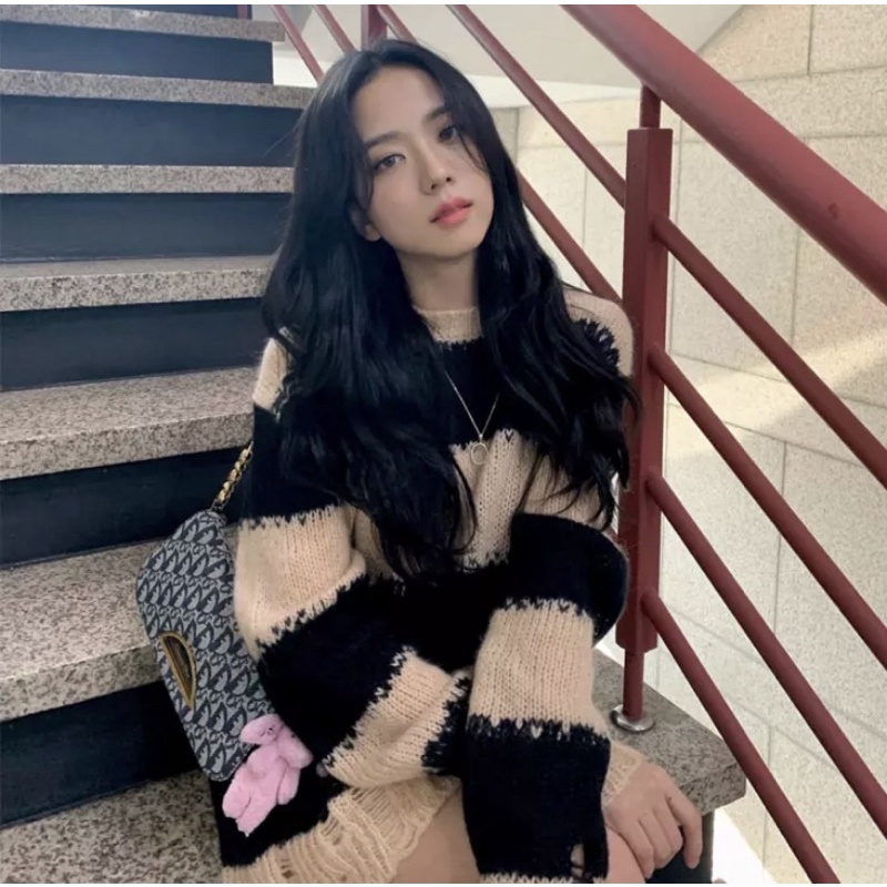 เสื้อสเวตเตอร์บาง Jisoo Blackpink